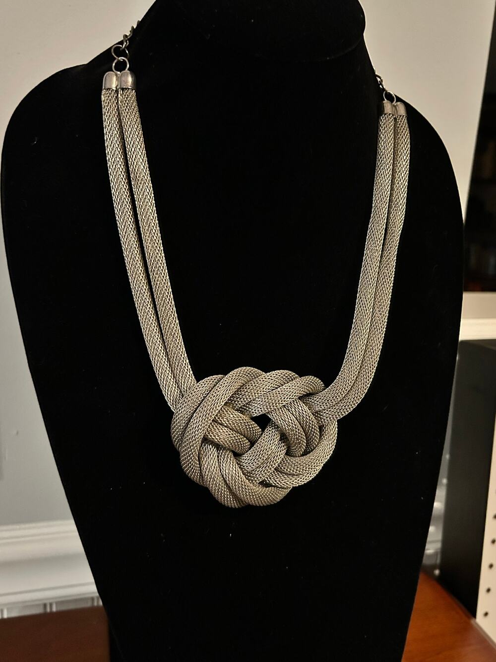 Vintage Style Silver Tone Mesh Chain Statement Necklace Fluid Woven Choker Vtg